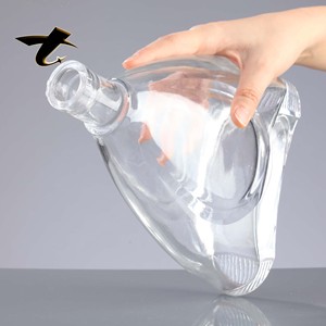 Bouteilles de liqueur en verre super flint écologiques de 500 ml avec bouchon à vis pour scellage, gravure et personnalisation, prêtes pour le stockage de <span class=keywords><strong>Tequila</strong></span>/Brandy - Product Image 4