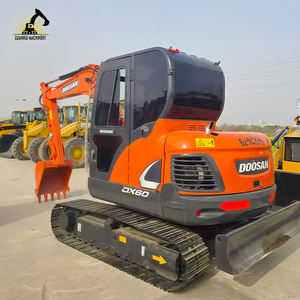 Excavadora Usada DOOSAN DX60 Duradera y de Bajo Ruido para Construcción Comunitaria, Colocación de Tuberías y Tareas de Excavación a Pequeña Escala - Product Image 2