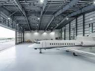 Hangar d'avion préfabriqué à grande portée en structure métallique pour la construction, l'entretien et le stockage d'avions