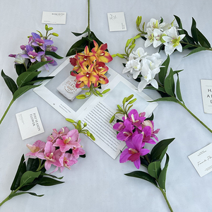 7 Cabezas de Magnolia Qianxi, Orquídeas Artificiales de Alta Calidad para Decoración Navideña, Técnica Hecha a Mano para Ocasiones de Graduación - Product Image 3