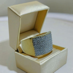 Elegante Anillo de Hombre de Oro de 22K con Diseño de Rejilla de Diamantes, Anillo de Dedo Grueso y Estilizado para Hombre, Joyería de Lujo para Uso Diario - Product Image 4