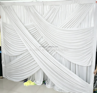 Rideau de fond en soie de lait blanc préfabriqué sur mesure pour les scènes de mariage et d'événements