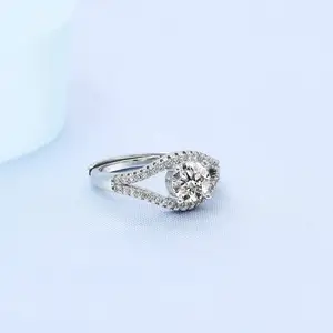 Geili Wholesale Engagement Women Big Rings Fine Jewelry 2 Carat Vvs1 Diamond Round Moissanite Copper Ring