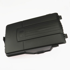 1KD915443 1KD 915 443 Cubierta de Protección Contra el Polvo <span class=keywords><strong>para</strong></span> la Caja de la Batería del Motor 1.8T <span class=keywords><strong>para</strong></span> <span class=keywords><strong>Volkswagen</strong></span> Passat B6 Golf MK5 MK6 <span class=keywords><strong>Tiguan</strong></span> - Product Image 2