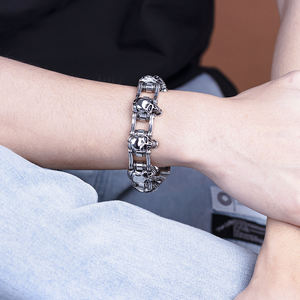 Gótico Motociclista Crânio Fundição Pulseira 23MM Wide Men's Motocicleta Aço Inoxidável Bicicleta Cadeia Pulseira - Product Image 6