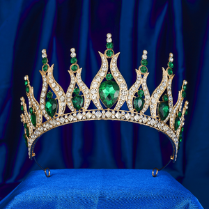 Diadema con corona de princesa Tiara con peines para mujer, elegantes accesorios para el cabello con diamantes de imitación para boda, fiesta de cumpleaños, graduación - Product Image 6