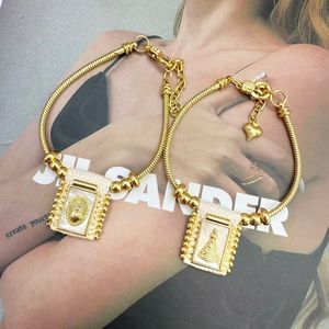 Ciondoli placcati <span class=keywords><strong>oro</strong></span> gioielli cattolici religiosi Guadalupe Jesus vergine maria <span class=keywords><strong>madreperla</strong></span> conchiglia ciondolo <span class=keywords><strong>bracciale</strong></span> - Product Image 4