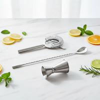 Ensemble à cocktail avec passoire et cuillère à goutte d'eau et jigger 15/30ML pour bar ou fête