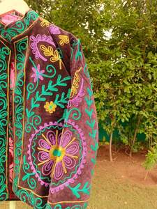 Veste en velours brun foncé de qualité supérieure, 100% coton, écologique, respirante, hiver, broderie florale multicolore à la main, pour hommes et femmes, boutique - Product Image 2