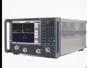 Analyseur de réseau Keysight N5227B Leb Auto 10 MHz à 67 GHz - Product Image 2