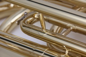 Tuba <span class=keywords><strong>de</strong></span> qualité <span class=keywords><strong>en</strong></span> laiton, clé Bb, 3 pistons, diamètre du trou <span class=keywords><strong>de</strong></span> 16,8 mm, diamètre du cloche <span class=keywords><strong>de</strong></span> 366 mm, instrument <span class=keywords><strong>en</strong></span> laiton OEM - Product Image 4