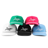 Casquette de baseball personnalisée en gros à 5 panneaux avec logo en caoutchouc PVC et cordon, casquette perforée imperméable découpée au laser, casquette de sport haute performance pour papa