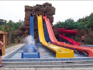 Le <span class=keywords><strong>toboggan</strong></span> aquatique en fibre de verre populaire de grande taille, <span class=keywords><strong>toboggan</strong></span> aquatique vertical à grande vitesse, <span class=keywords><strong>toboggan</strong></span> aquatique pour adultes et enfants - Product Image 6