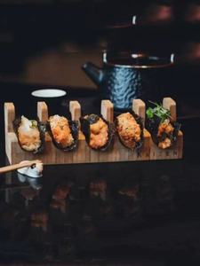 Outils à <span class=keywords><strong>sushi</strong></span> japonais écologiques de haute qualité en bois de hêtre, support à <span class=keywords><strong>sushi</strong></span> et tacos, mini support pour rouleaux, plateau à <span class=keywords><strong>sushi</strong></span> pour la maison - Product Image 3