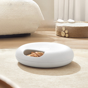 Intelligente automatico distributore di <span class=keywords><strong>cibo</strong></span> per <span class=keywords><strong>gatti</strong></span> controllo intelligente <span class=keywords><strong>cibo</strong></span> <span class=keywords><strong>secco</strong></span> e <span class=keywords><strong>cibo</strong></span> umido esagonale alimentatore per cani con due impacchi di ghiaccio - Product Image 2