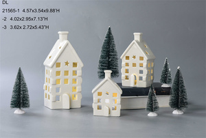BESTCERA Village de <span class=keywords><strong>Noël</strong></span> LED en céramique avec maisonnette lumineuse, décoration de table multi-tailles pour les fêtes - Product Image 6