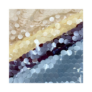 Tela de Malla con Lentejuelas Grandes Color Champán, 100% Poliéster, Tela con Lentejuelas Color Nude para Vestidos de Novia y Actuaciones Escénicas - Product Image 5