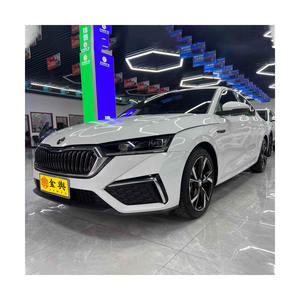Autos Usados Baratos, <span class=keywords><strong>Skoda</strong></span> Octavia 2023 Facelift Pro Tsi 280 Premium Blanco, Bajo Kilometraje, Vehículos de Combustible, Gasolina, Hatchback - Product Image 1
