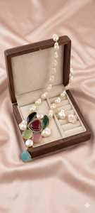 สร้อยคอไข่มุกบาร็อคสำหรับผู้หญิง Arcadia Pearls ประดับอัญมณีหลากสีทรงเรขาคณิต ชุบทอง สไตล์วินเทจ เหมาะสำหรับงานปาร์ตี้ - Product Image 3
