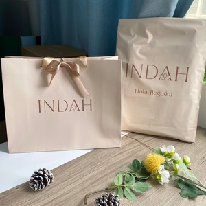 Bolsa de Regalo de Papel Personalizada con Logotipo en Relieve, de Lujo, Reciclable, para Promoción de Cosméticos, Joyería, Ropa, Color Beige Melocotón - Product Image 3