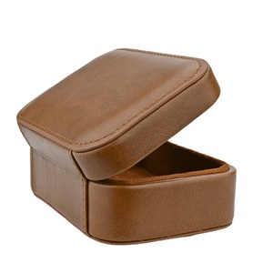 Estuche de cuero PU hecho a medida para auriculares inalámbricos, embalaje para regalo - Product Image 4