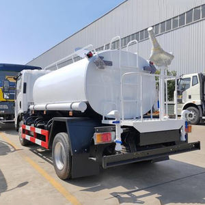 Camión Cisterna ISUZU 700P 8000L ELF para Riego y Limpieza de Calles, Capacidad del Tanque de 5cbm, con Transmisión Manual - Product Image 6