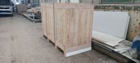 Comptoir de réception moderne pour hall d'entreprise, sur mesure, avec armoire de rangement verrouillable pour l'espace de réception des entreprises