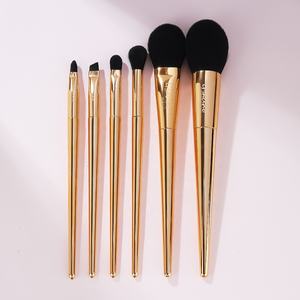 Ensemble de 6 pinceaux de maquillage professionnels Gracedo Gold, logo personnalisé, marque privée, vente en gros, pinceaux pour le visage, les yeux, le correcteur - Product Image 3