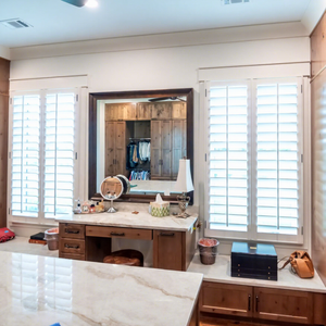 Ventes en gros de volets en bois et en PVC de qualité supérieure pour fenêtres intérieures |   Volets intérieurs <span class=keywords><strong>Louvre</strong></span> ShutterWorks pour abri de jardin - Product Image 1