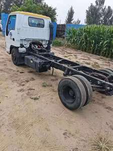 รถบรรทุก <span class=keywords><strong>ISUZU</strong></span> NKR ยูโร 3 72 กิโลวัตต์ - เกียร์ธรรมดา เพื่อการขนส่งสินค้าอย่างมีประสิทธิภาพ - Product Image 3