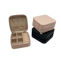 Nouvelle arrivée de luxe, mini boîte à bijoux en cuir PU, petite boîte de rangement de voyage, cadeau pour femmes, boîte de rangement de bijoux avec logo personnalisé et miroir