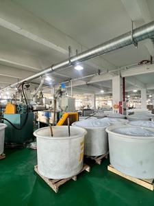 Soporte de plástico con broche para tiras de luces LED - Product Image 3