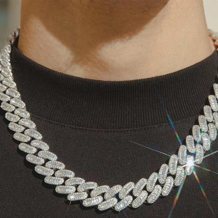 บาแกตต์มอยซาไนต์-สีขาว