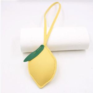 Colgante de Cuero PU con Diseño de Fruta Especial, Impermeable, Regalo para Niños, Bonito y Moderno, Charm para Bolsa, Llavero Portátil Colorido - Product Image 1