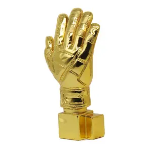 2022 עולם גביע כדורגל 26CM שרף קטאר שוער זהב ידיים הפרס כוס כדורגל שוער פרס אוהדי מזכרות כוס