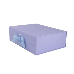 กล่องของขวัญแต่งงานแบบเรียบง่ายสำหรับเสื้อผ้าและรองเท้ากระดาษฟอยล์เคลือบยูวีพับได้พร้อมเคลือบด้านลายนูนสำหรับจัดส่ง - Product Image 4