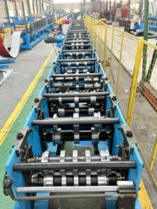 油圧切断を備えたモデル100丸型縦樋ロール成形機 - Product Image 3