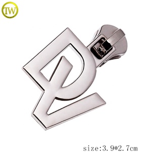 Lettere personalizzate con chiusura lampo riflettente Color argento borse in metallo Logo di ricambio <span class=keywords><strong>cerniera</strong></span> Slider con testa in rilievo in Nylon - Product Image 2