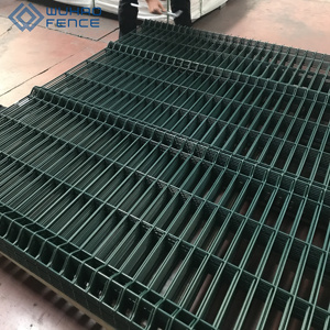 แผงรั้วโลหะ 3 มิติ สำหรับสวน ประกอบง่าย โครงเหล็กเคลือบพีวีซี รูสี่เหลี่ยม ประตูรั้วสำหรับไซต์ก่อสร้าง - Product Image 3