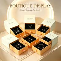 Boîte à bijoux en velours avec logo personnalisé pour bagues, boucles d'oreilles, colliers, présentoir de magasin, vente en gros