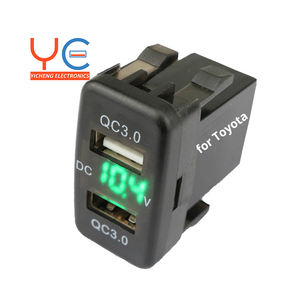 Cargador de coche A77QC, voltímetro, pantalla de voltaje, doble puerto QC 3,0, Dual QC3.0, enchufe de cargador USB para <span class=keywords><strong>Toyota</strong></span> - Product Image 1