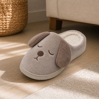 Pantoufles d'intérieur en peluche avec visage de chien mignon, doublure douce, semelle antidérapante en EVA