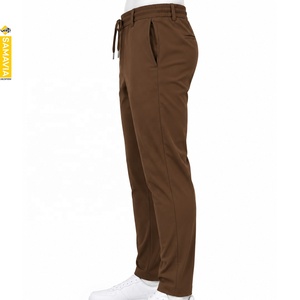 SAMAVIA Vêtements pour hommes Pantalon et survêtement marron décontractés avec taille élastique, cordon de serrage et poches latérales – Vente en gros Fabricant - Product Image 3