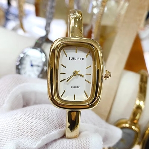 นาฬิกาควอทซ์วินเทจ SUNLIFEX สายแบบกำไล รุ่นใหม่ ทรงสี่เหลี่ยม ดีไซน์เรียบหรู ดูมีระดับ - Product Image 5