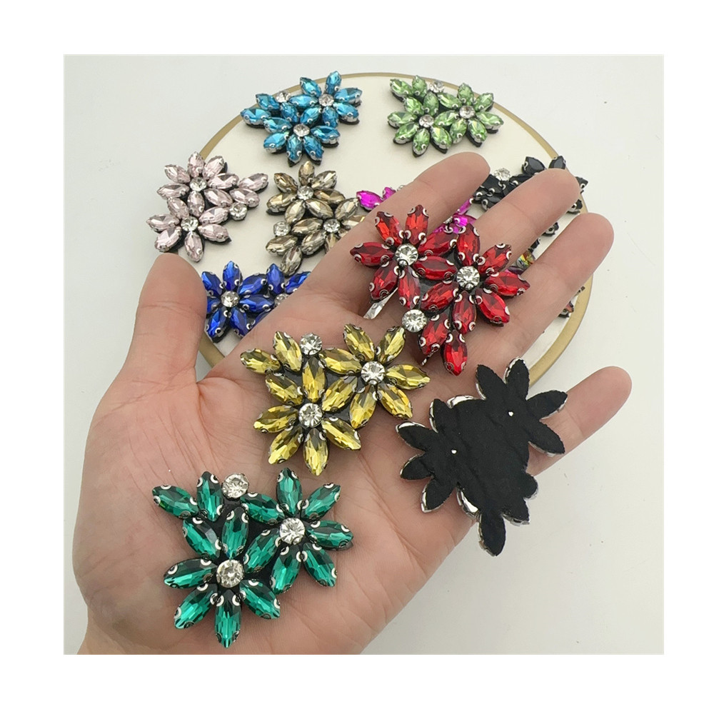 Rhinestone Hand-Beaded Applique Patch - White & Green Sew-on Patch For Clothing, Bags, Shoes (Approx. 7.4x11cm)