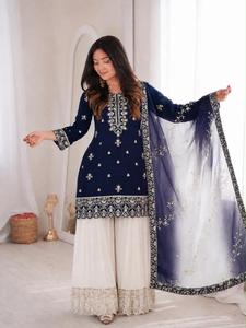 Ensemble traditionnel trois pièces en soie naturelle de qualité supérieure, brodé, avec pantalon palazzo richement orné de sequins et dupatta assorti - Product Image 1