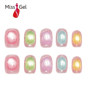 Vente en gros de <span class=keywords><strong>faux</strong></span> ongles à paillettes à presser, style nail art <span class=keywords><strong>pastel</strong></span>, en gel souple premium, 32 pièces, réutilisables - Product Image 1