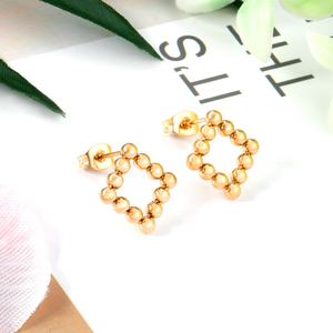 Joyería de Acero Inoxidable, Chapada en Oro de 18K, Pendientes Minimalistas con Forma de Corazón, Pendientes de Bola Redonda con Cuentas para Mujer - Product Image 1