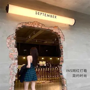 Personalizza l'illuminazione a 360 gradi decorazione del ristorante dell'hotel lampada montata a parete luce circolare del tubo dell'insegna pubblicitaria