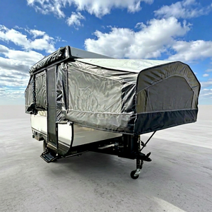 Caravane de voyage tout-terrain miniature 4x4 Piper Modern Series, 4 personnes, aluminium, double suspension indépendante, sol en PVC - Product Image 1